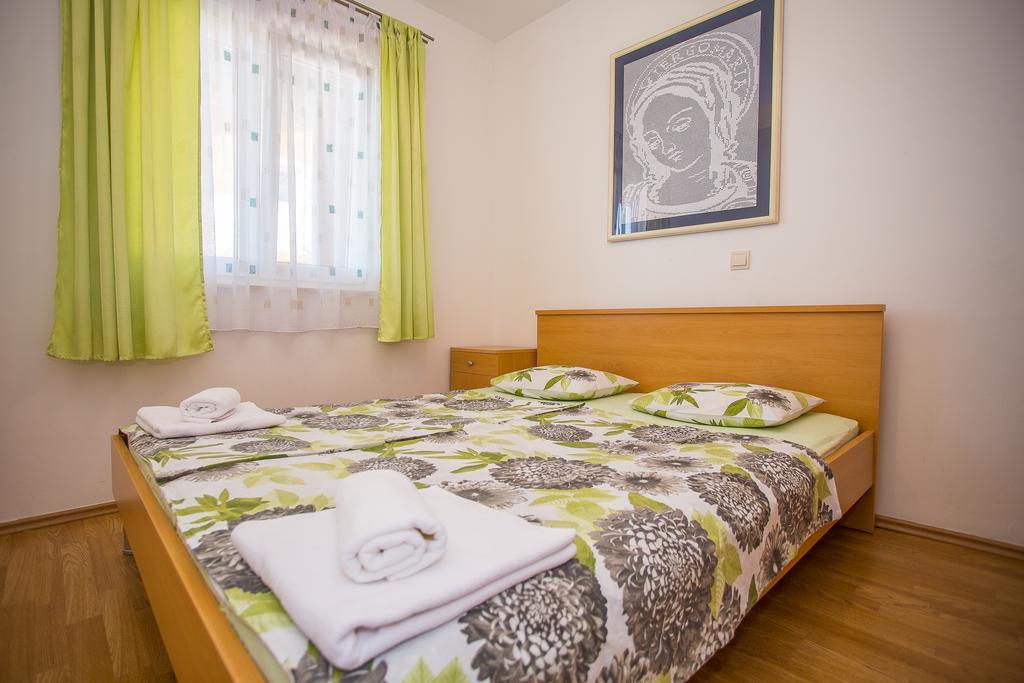Apartments Mira Kaštela المظهر الخارجي الصورة